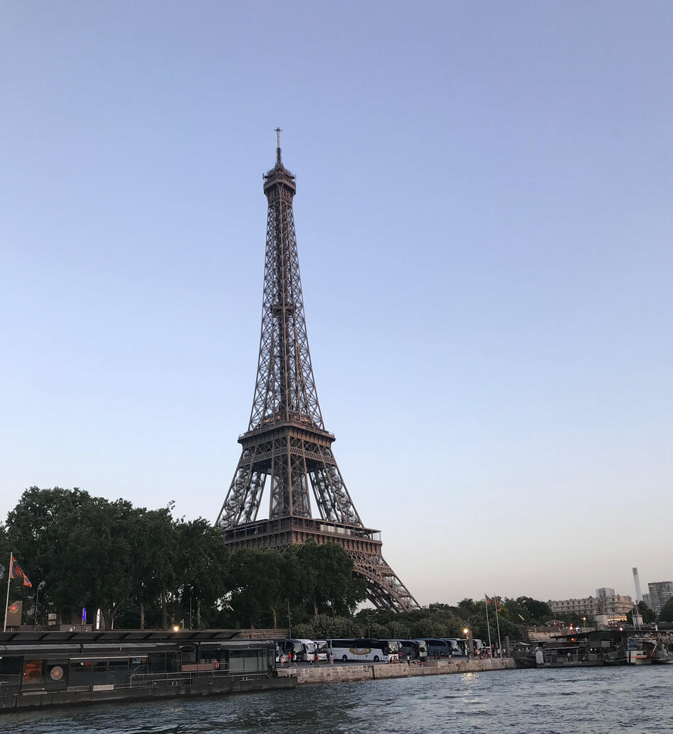 Eiffel Tower - Paris Eiffel Tower - Paris